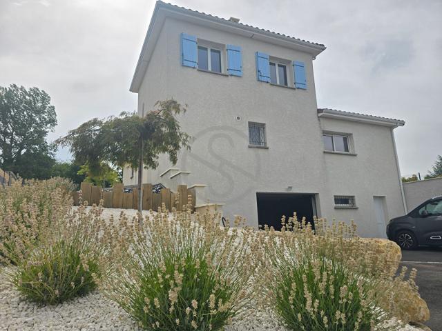Maison 6 pièces 121 m2 avec grand garage aménagé