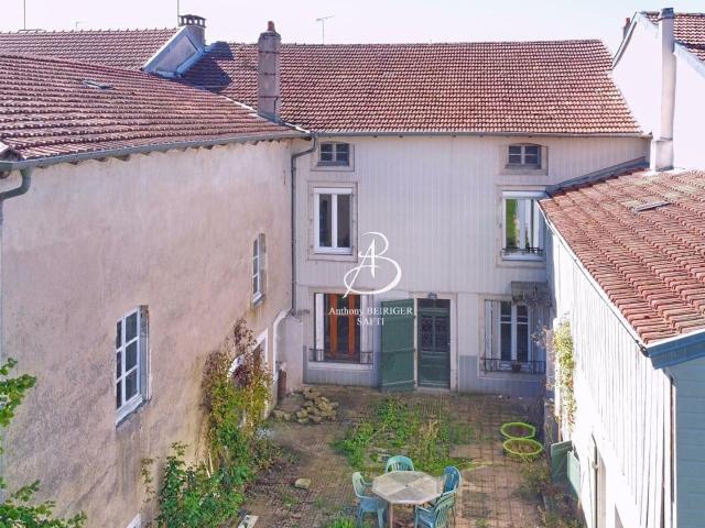 Maison 6 pièces 245 m²