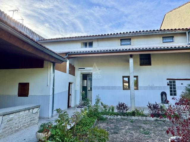 Maison 6 pièces 121 m²