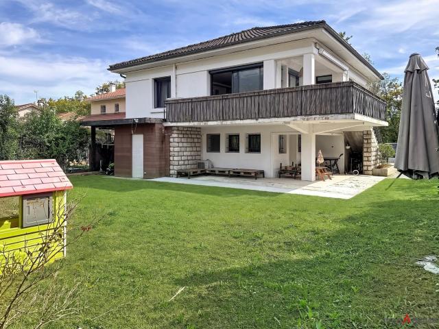 Maison 6 pièces 135 m²