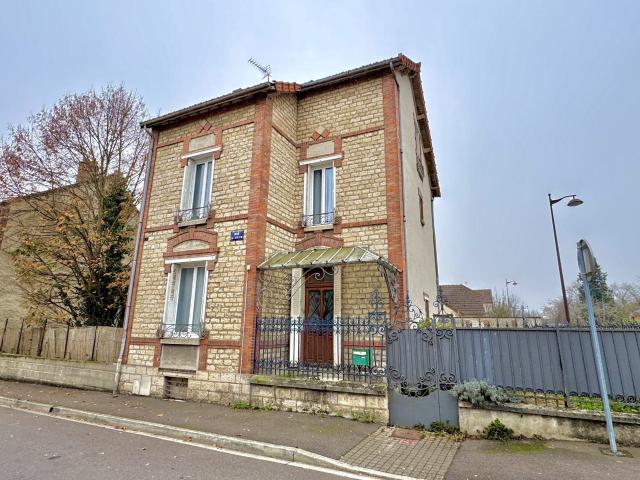 Maison 6 pièces 135 m²