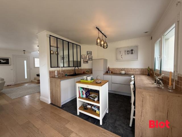 Maison 6 pièces 135 m²