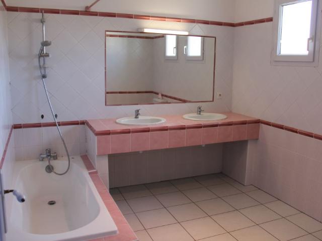 Maison 6 pièces, 135 m² à louer à Bourg lès Valence 26500