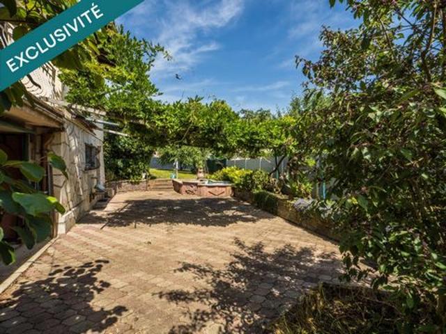 Maison 6 pièces 136 m2 sur 8 ares de terrains