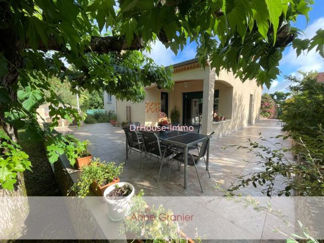 Maison 6 pièces 136 m²