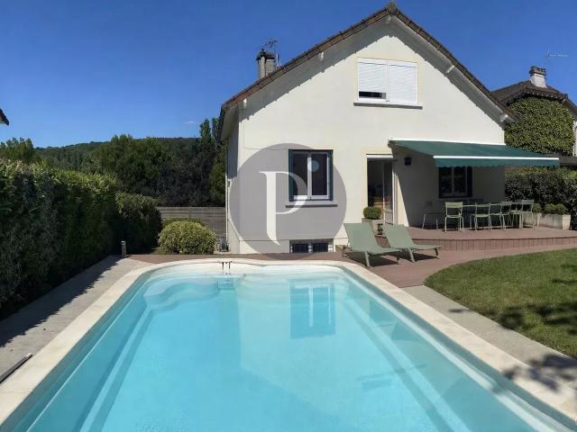Maison 7 pièces 195 m²