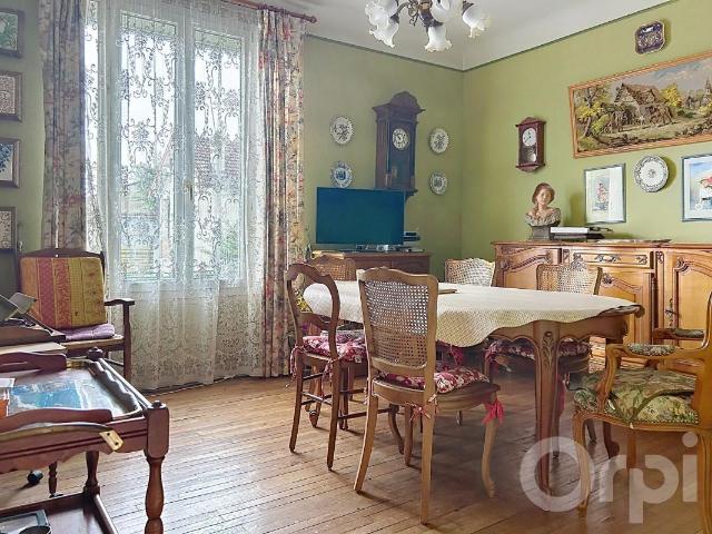 Maison 6 pièces 138 m²