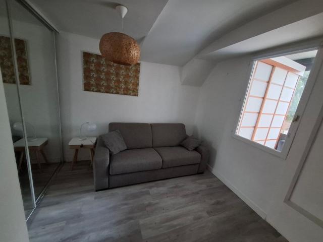 Maison 6 pièces, 139 m² à louer à Saint Genis les Ollières 69290