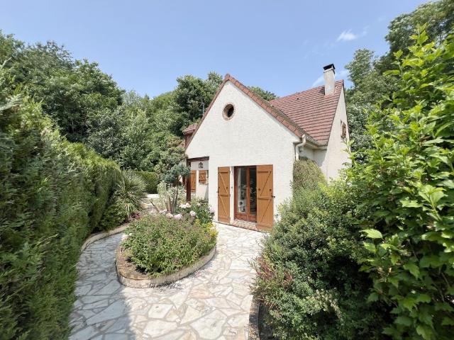 Maison 6 pièces 230 m²