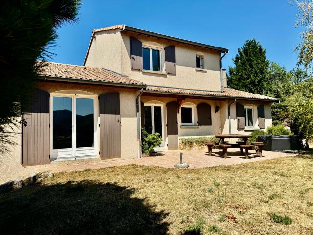 Maison 6 pièces 142 m²