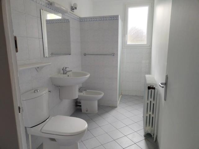 Maison 6 pièces, 133 m² à louer à Amilly 45200