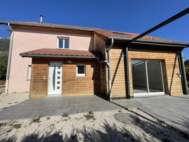 Maison 6 pièces 144 m²