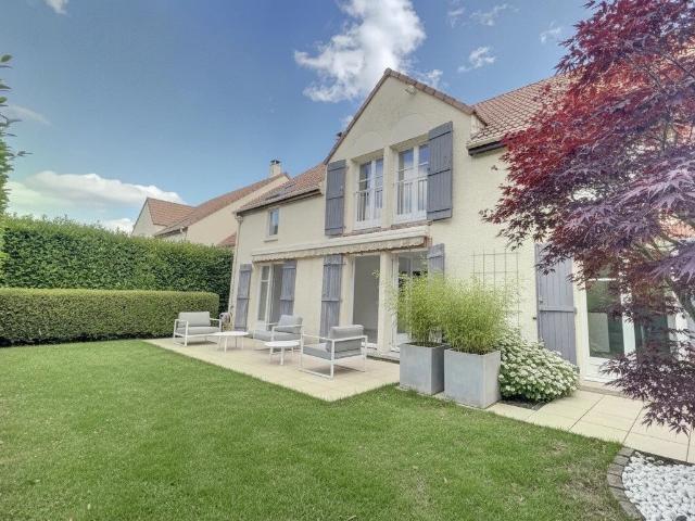 Maison 6 pièces 144 m²