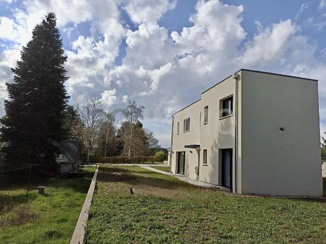 Maison 6 pièces 144 m²