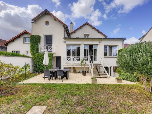Maison 6 pièces 144 m²