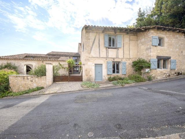 Maison 6 pièces 144 m²