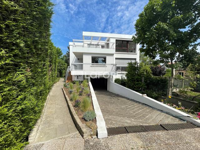 Maison 6 pièces 144 m²