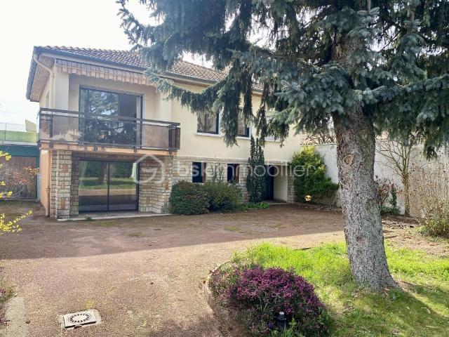 Maison 6 pièces 144 m²