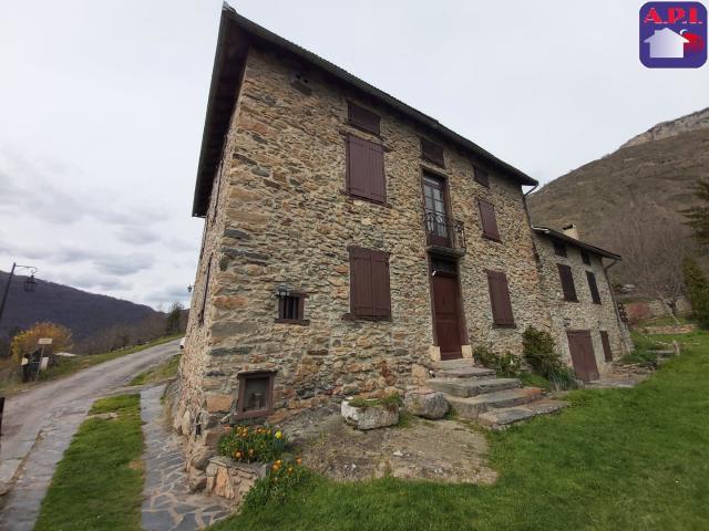 Maison 6 pièces 145 m²