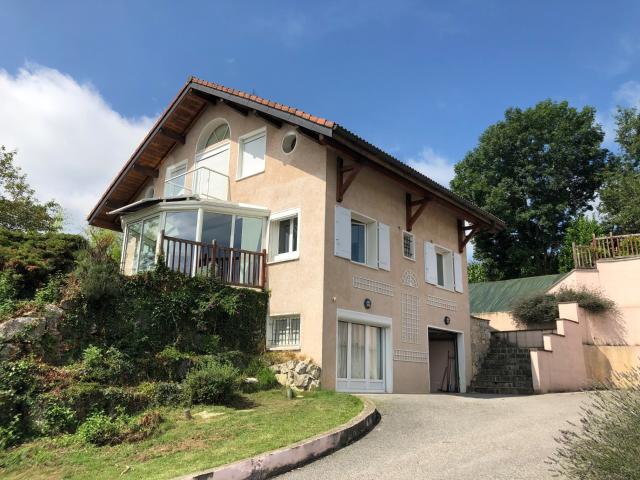 Maison 6 pièces 145 m²