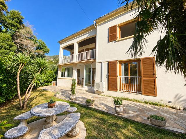 Maison 6 pièces 145 m²