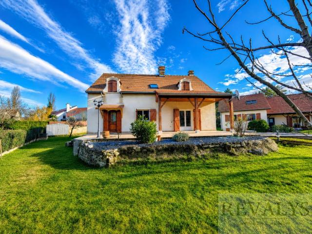Maison 6 pièces 145 m²