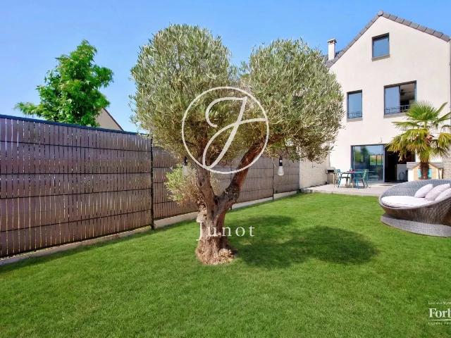 Maison 6 pièces 145 m²