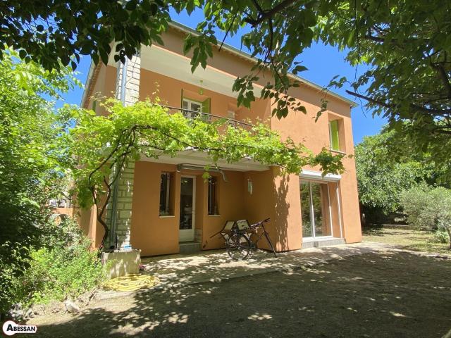 Maison 6 pièces 145 m²