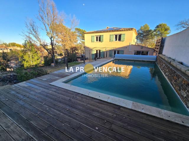 Maison 6 pièces 145 m²