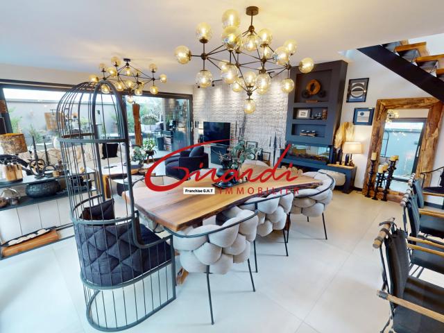 Maison 6 pièces 145 m²