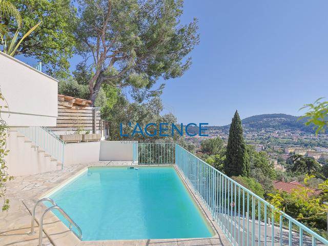 Maison 6 pièces 145 m²