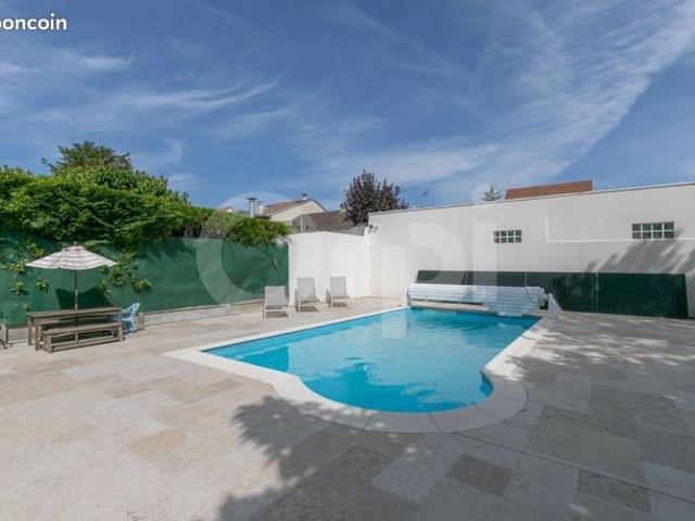 Maison 6 pièces 145 m²