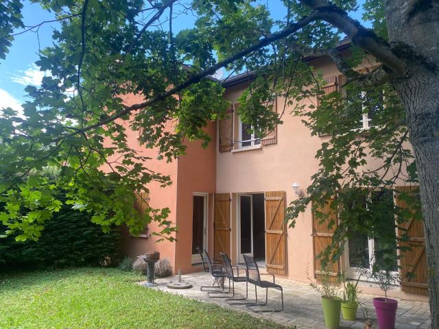 Maison 6 pièces 146 m²