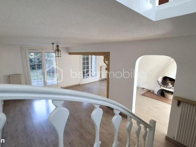 Maison 6 pièces 146 m²