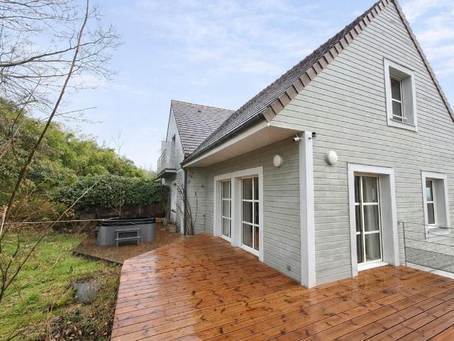 Maison 6 pièces 146 m²