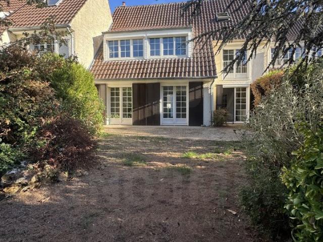 Maison 6 pièces 146 m²