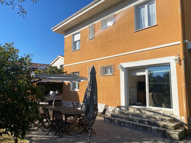 Maison 6 pièces 147 m²