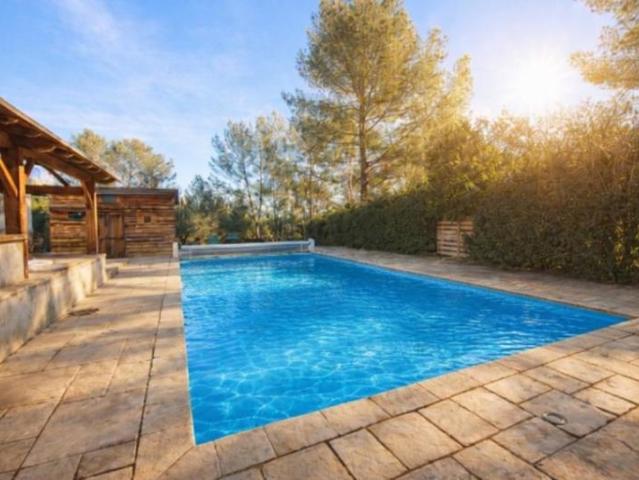Maison 6 pièces / 147 m² / 460 000 EUR / MARSEILLE 12E ARRONDISSEMENT