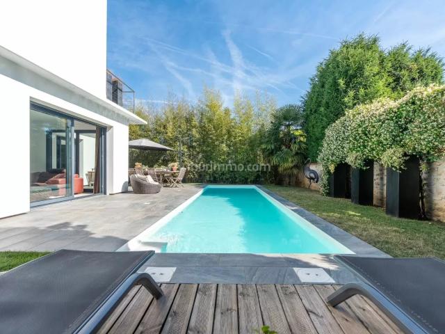Maison 6 pièces 147 m²