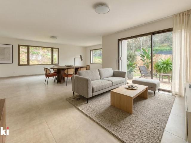 Maison 6 pièces 147 m²