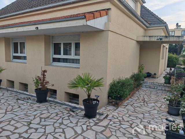 Maison 6 pièces 148 m²