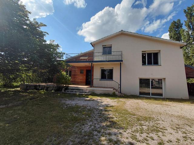 Maison 6 pièces 148 m²