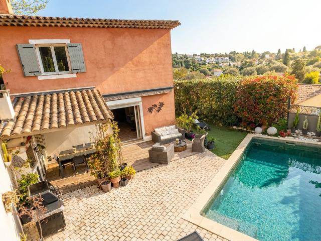 Maison 6 pièces 148 m²