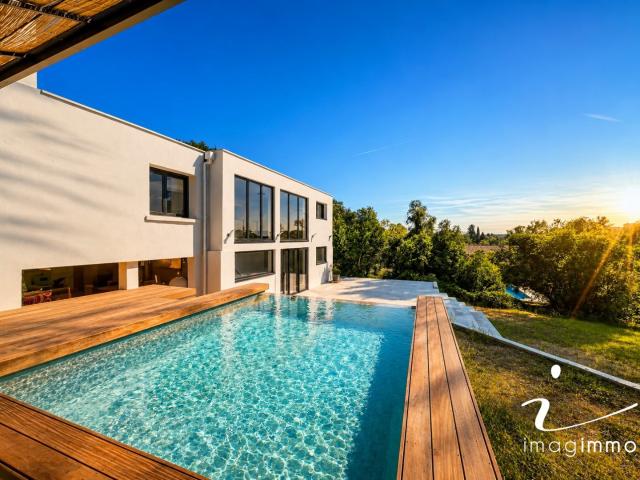 Maison 6 pièces 140 m²
