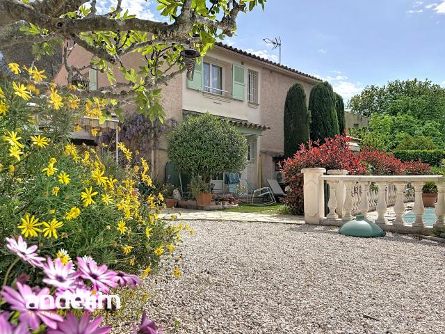 Maison 6 pièces 140 m²