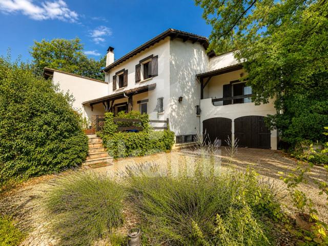 Maison 6 pièces 140 m²