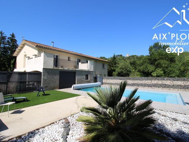 Maison 6 pièces 140 m²