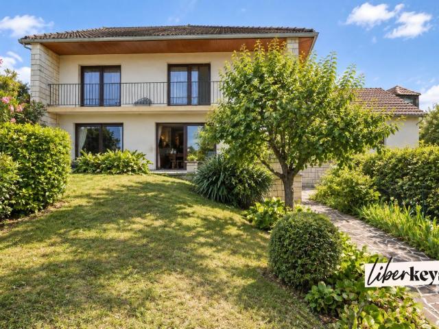 Maison 6 pièces 140 m²