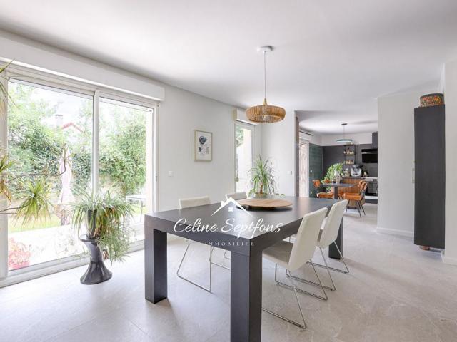 Maison 6 pièces 140 m²