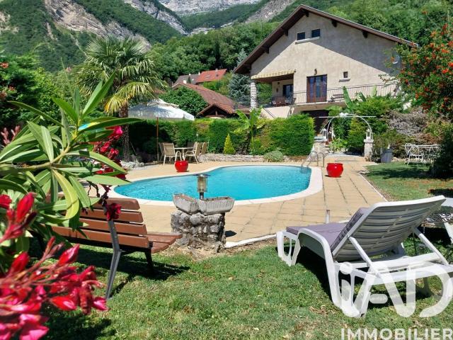 Maison 6 pièces 140 m²